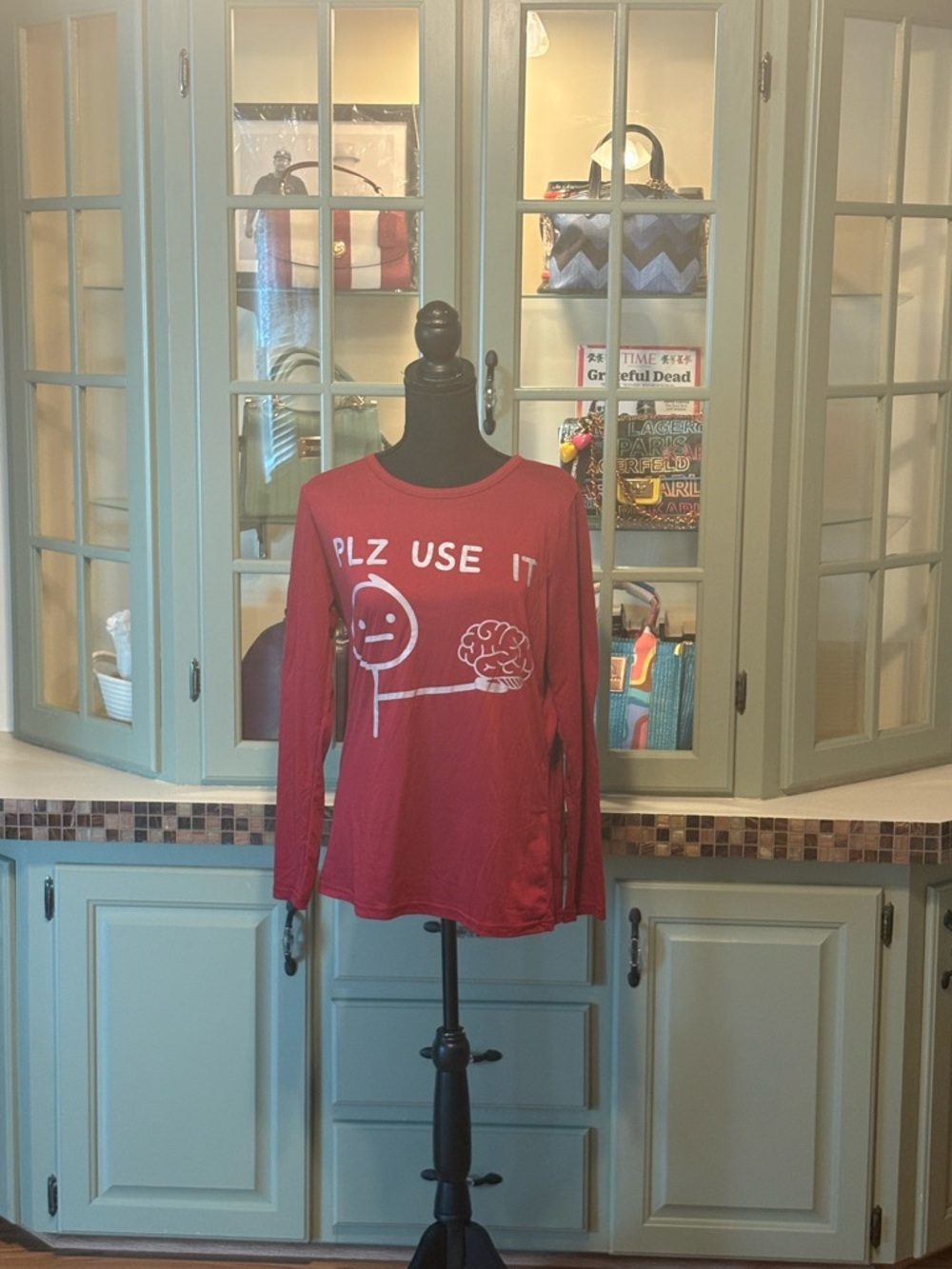 Graphic Long-Sleeve Tee - Red - PLZ USE IT